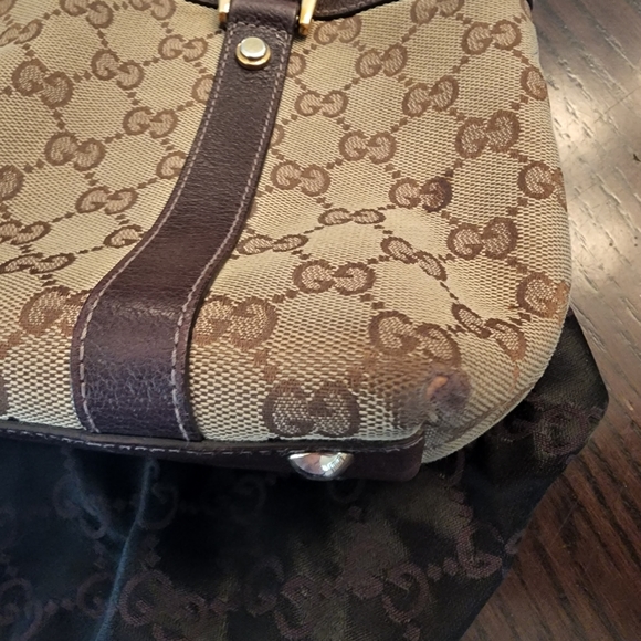 Authentic Gucci Small Abbey Tote - Picture 11 of 15